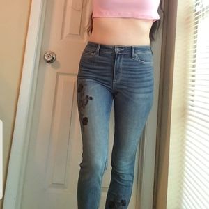 Hollister blue floral embroidered skinny jeans
